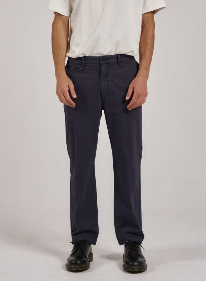 Minimal Thrills Work Chino - Station Navy