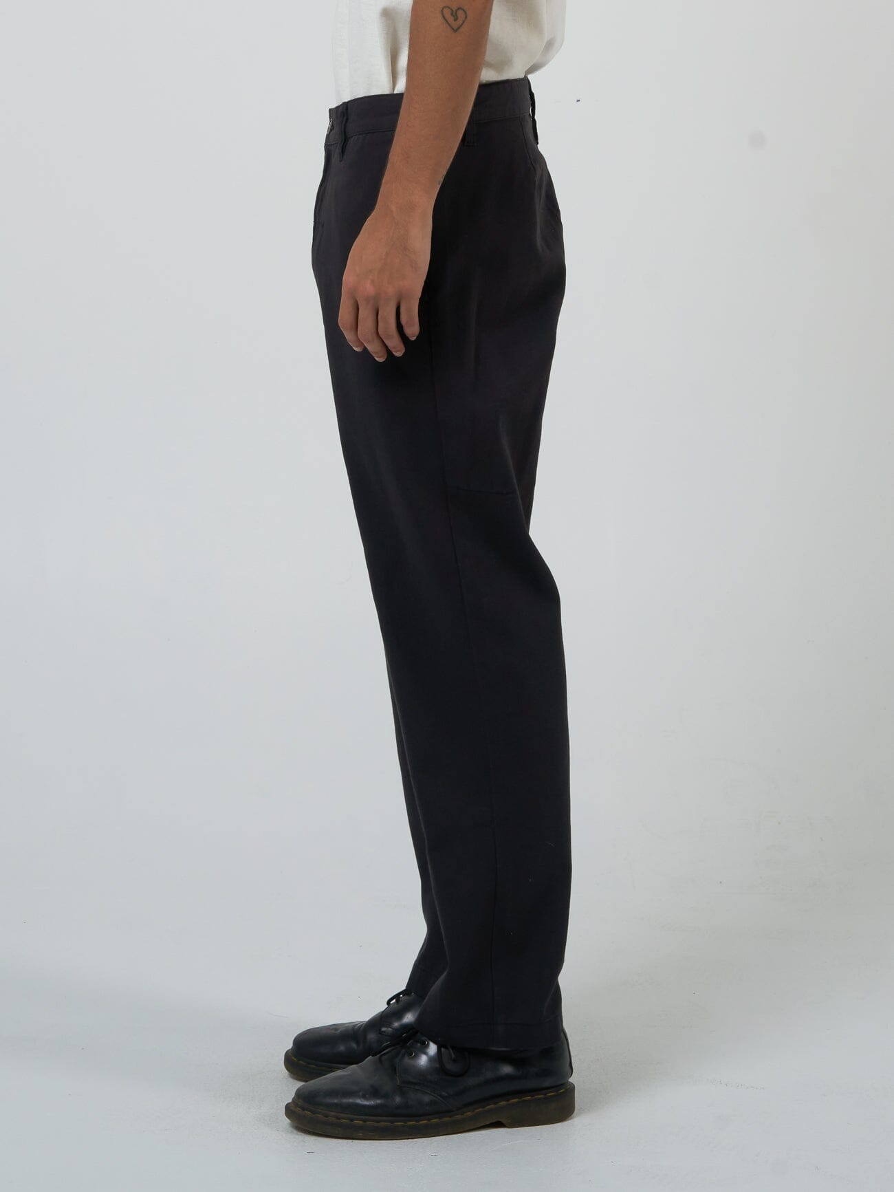 Minimal Thrills Work Chino - Merch Black