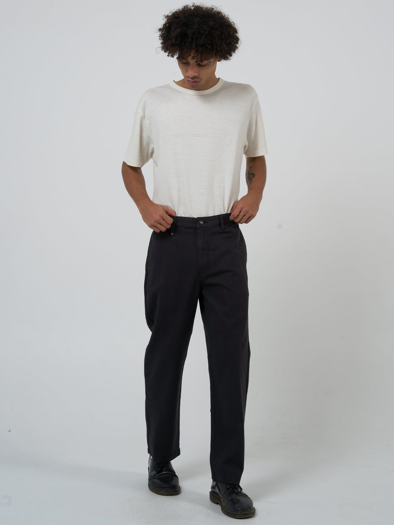 Minimal Thrills Work Chino - Merch Black