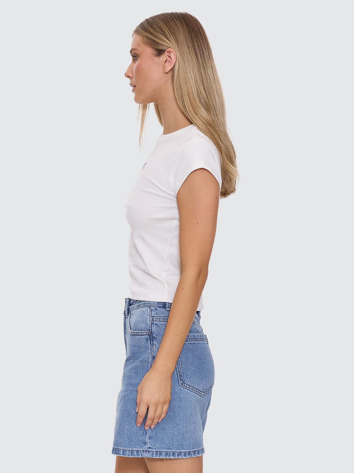 Shadow Club Tee - Dirty White 4