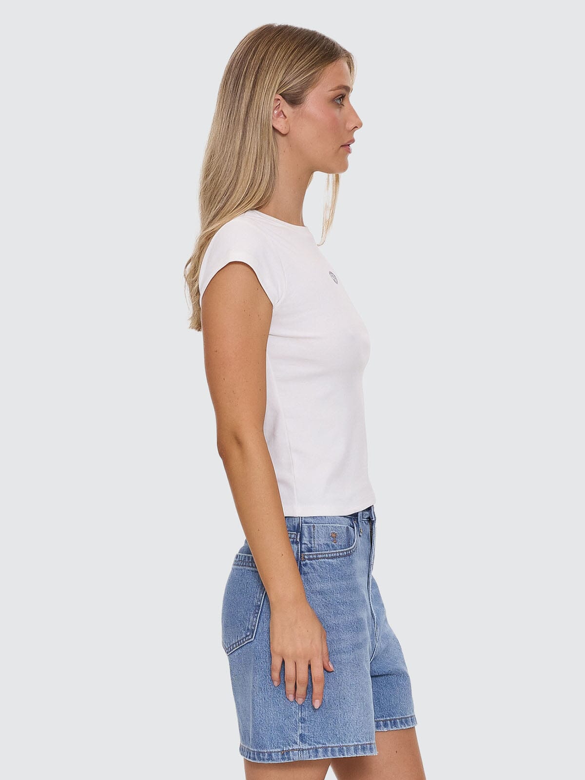 Shadow Club Tee - Dirty White 4