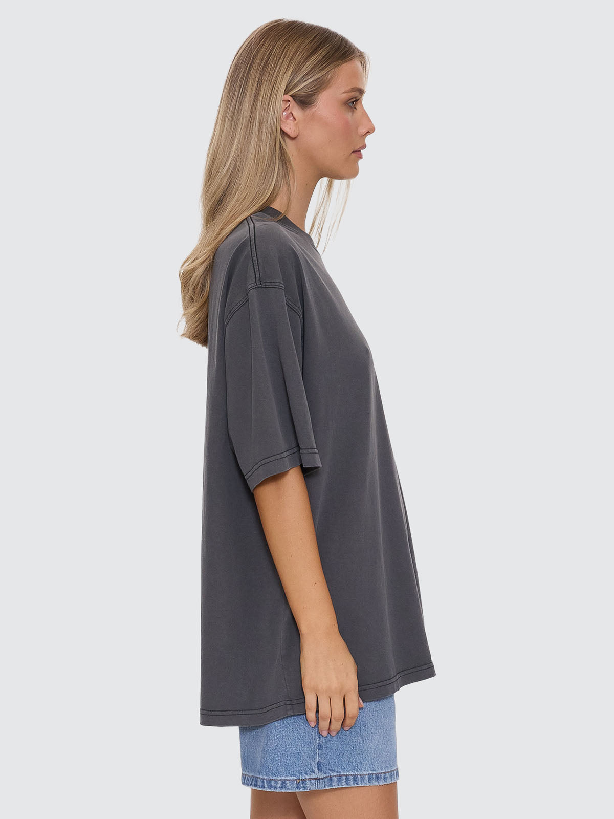 Target Eyes Oversized Tee - Merch Black