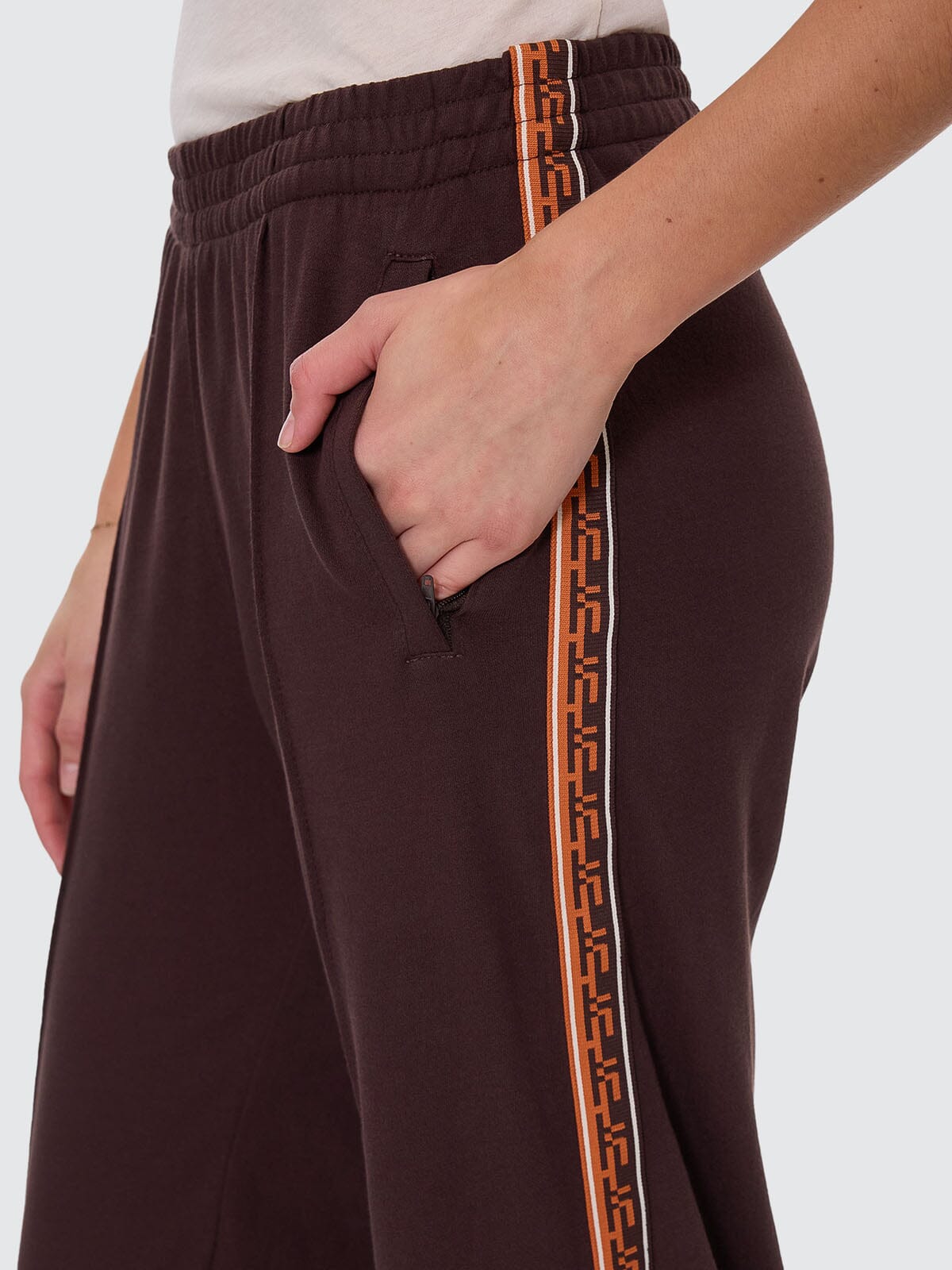 TC Insignia Track Pant - Java 4
