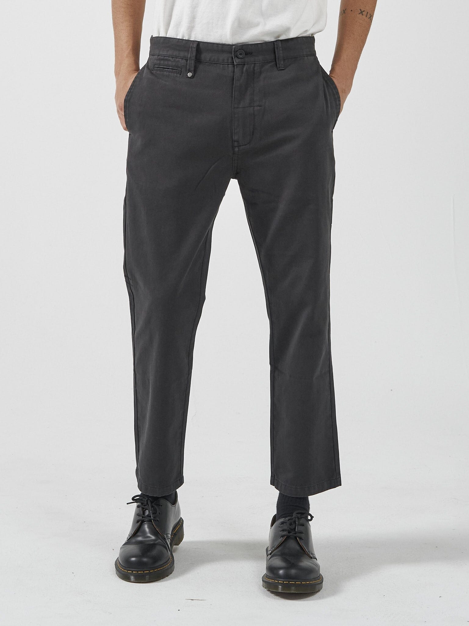 Minimal Thrills Work Chopped Chino - Washed Black