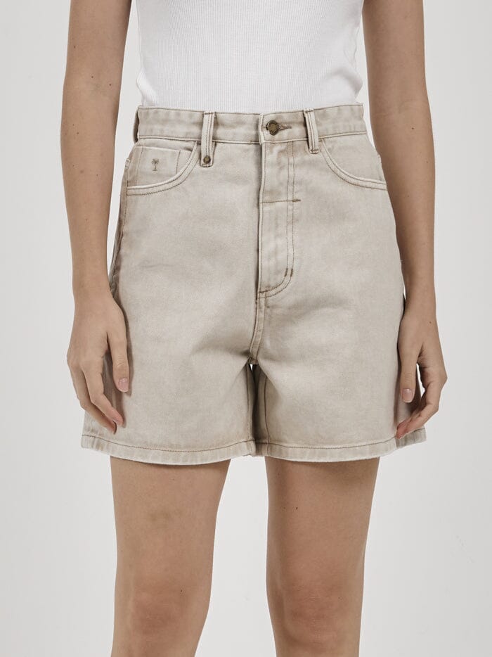 Koko Short - Pavement