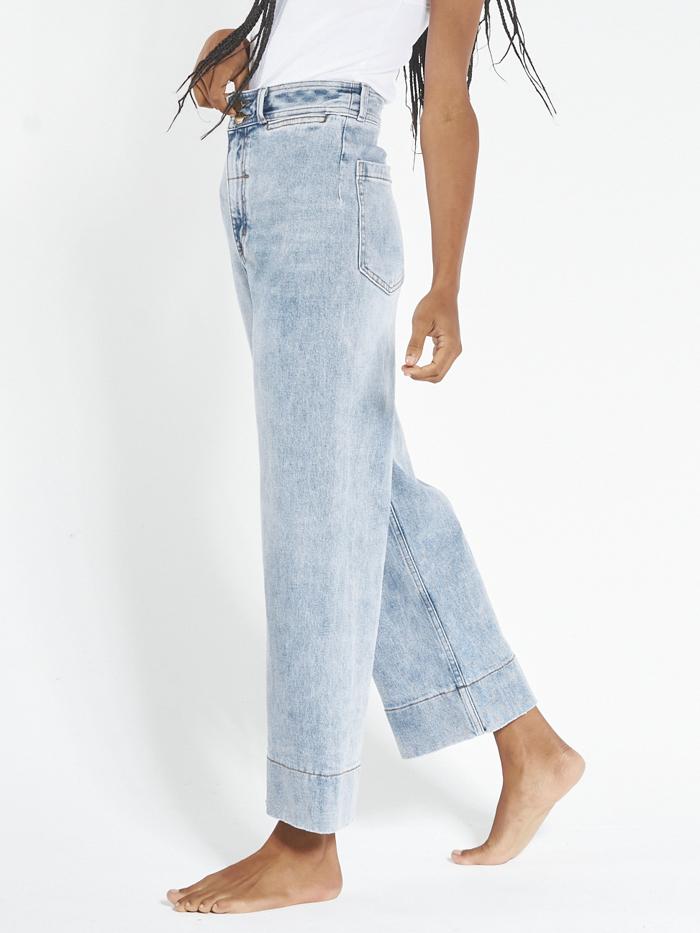 Belle Stretch Jean - Aged Blue