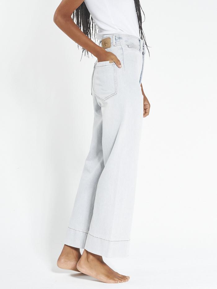 Belle Stretch Jean - Light Blue Fade