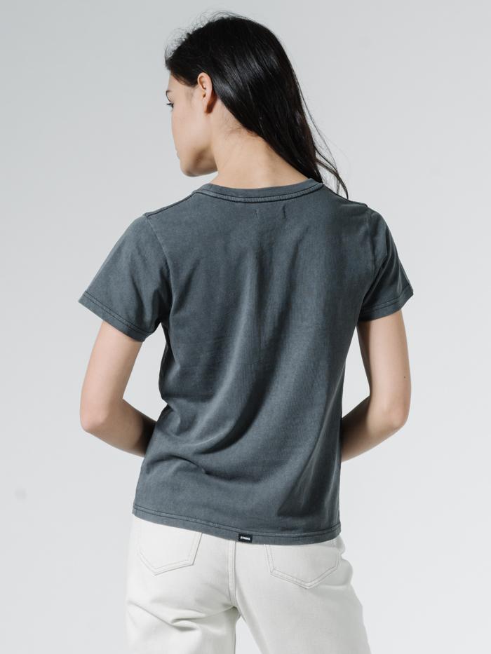 Underline Band Tee - Merch Black
