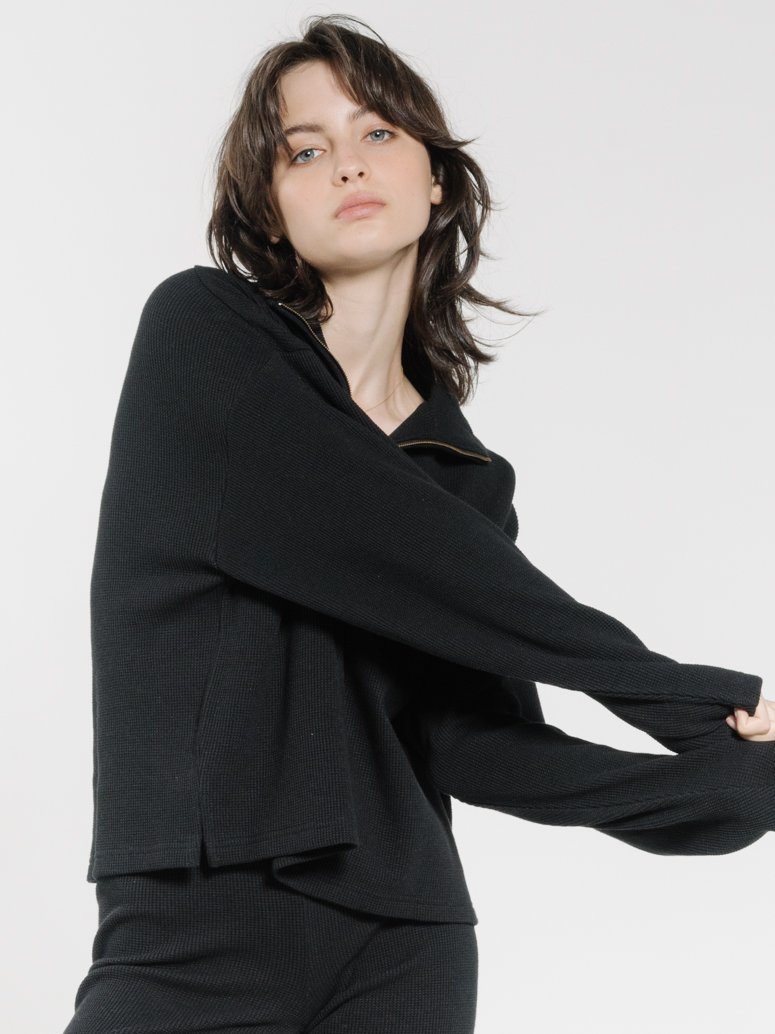 Hiatus 3/4 Zip Pullover - Black