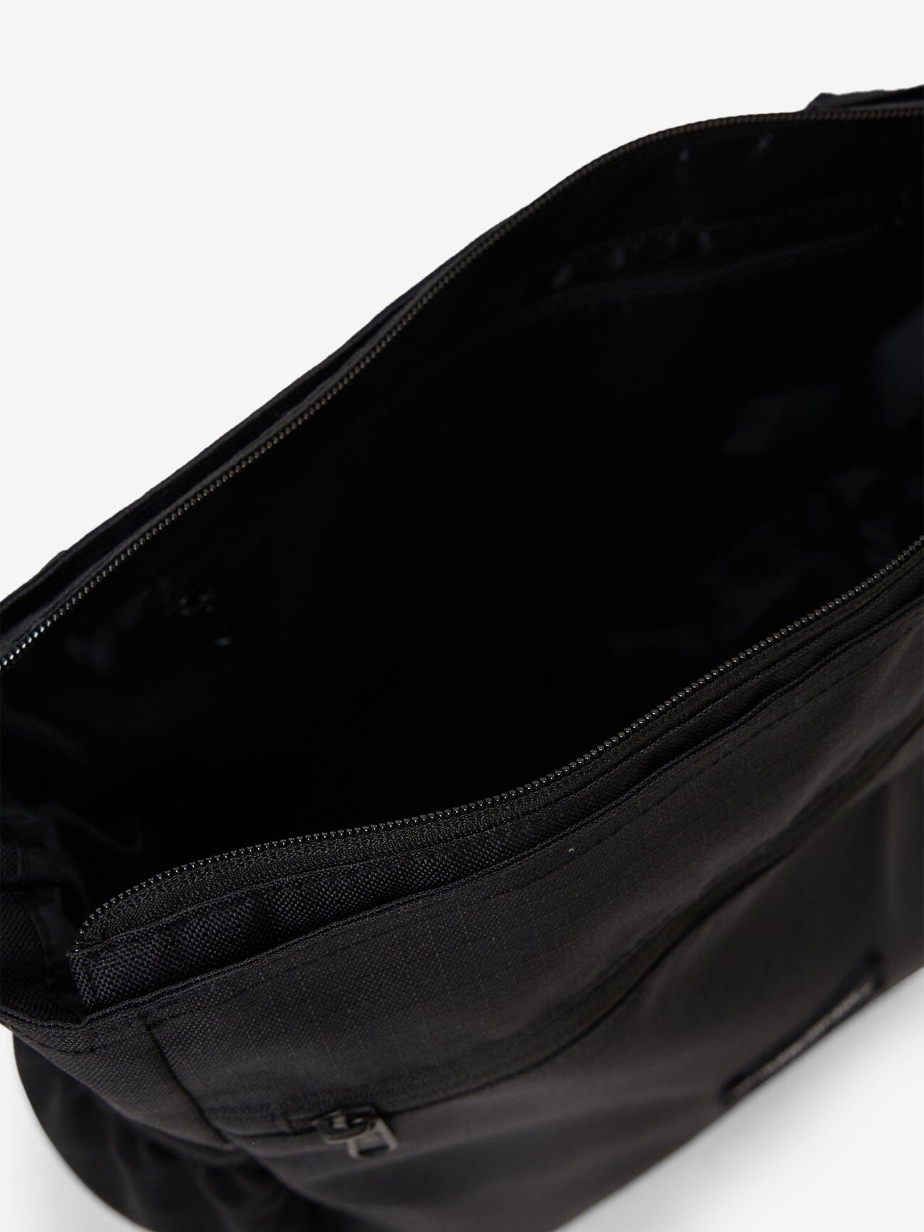 Minimal Thrills Staple Bag - Black