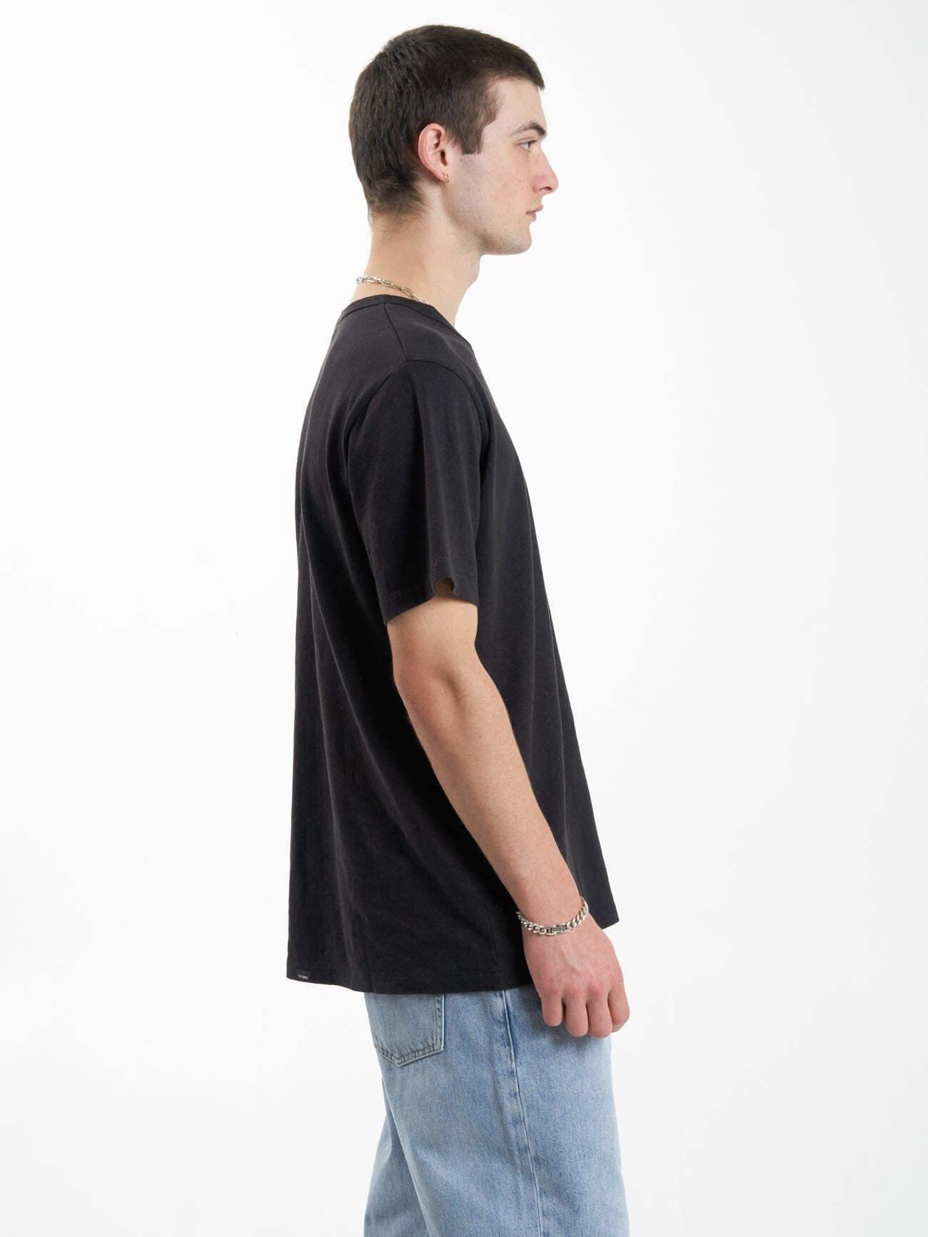 Hemp Thrills Embro Merch Fit Tee - Black