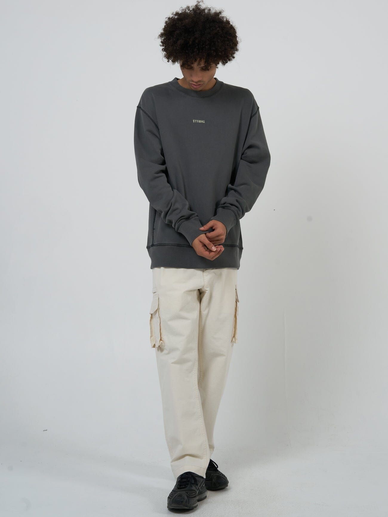 Minimal Thrills Oversize Crew - Merch Black