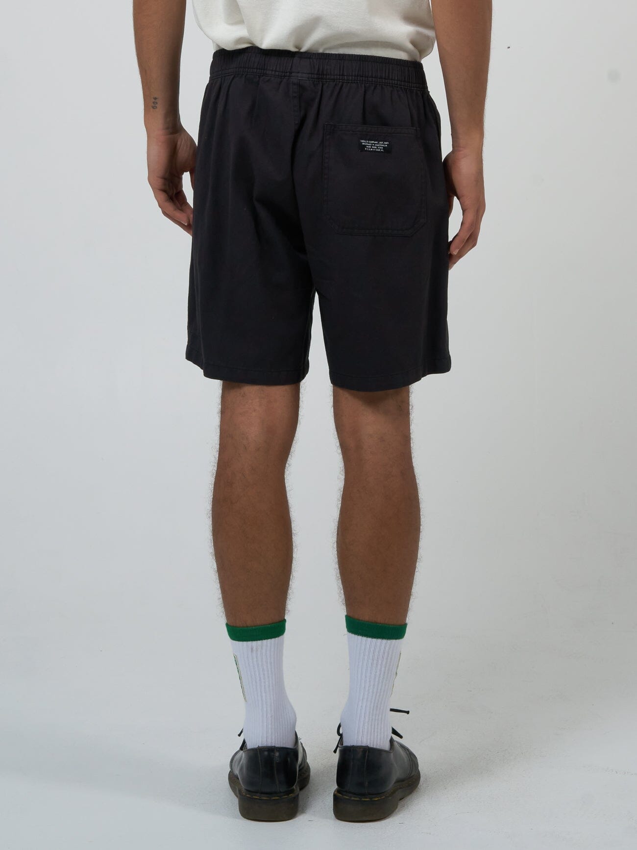 Minimal Thrills Work Volley - Merch Black