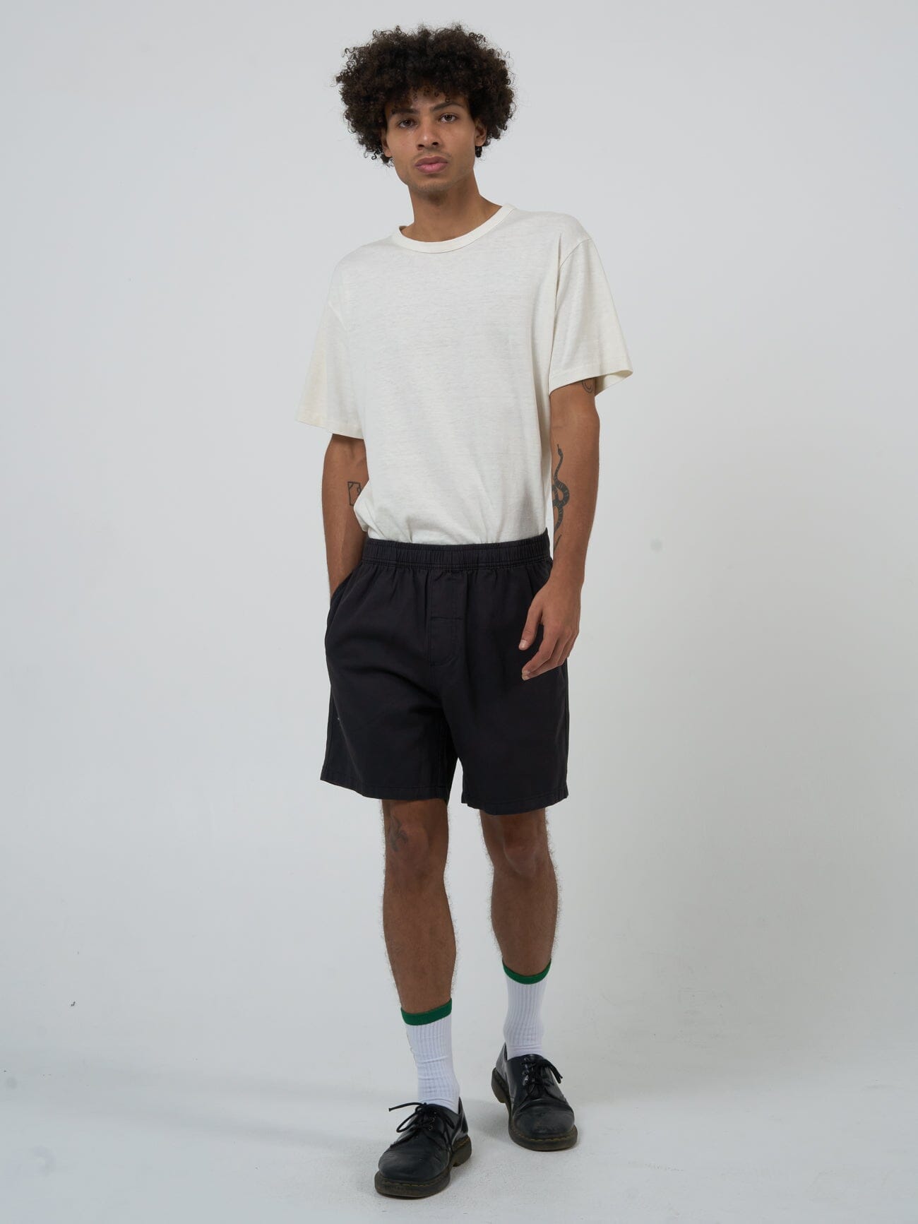 Minimal Thrills Work Volley - Merch Black