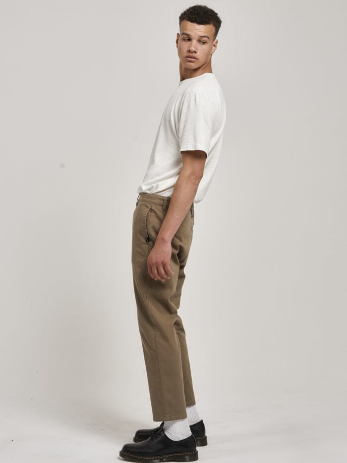 Minimal Thrills Work Chino - Dune