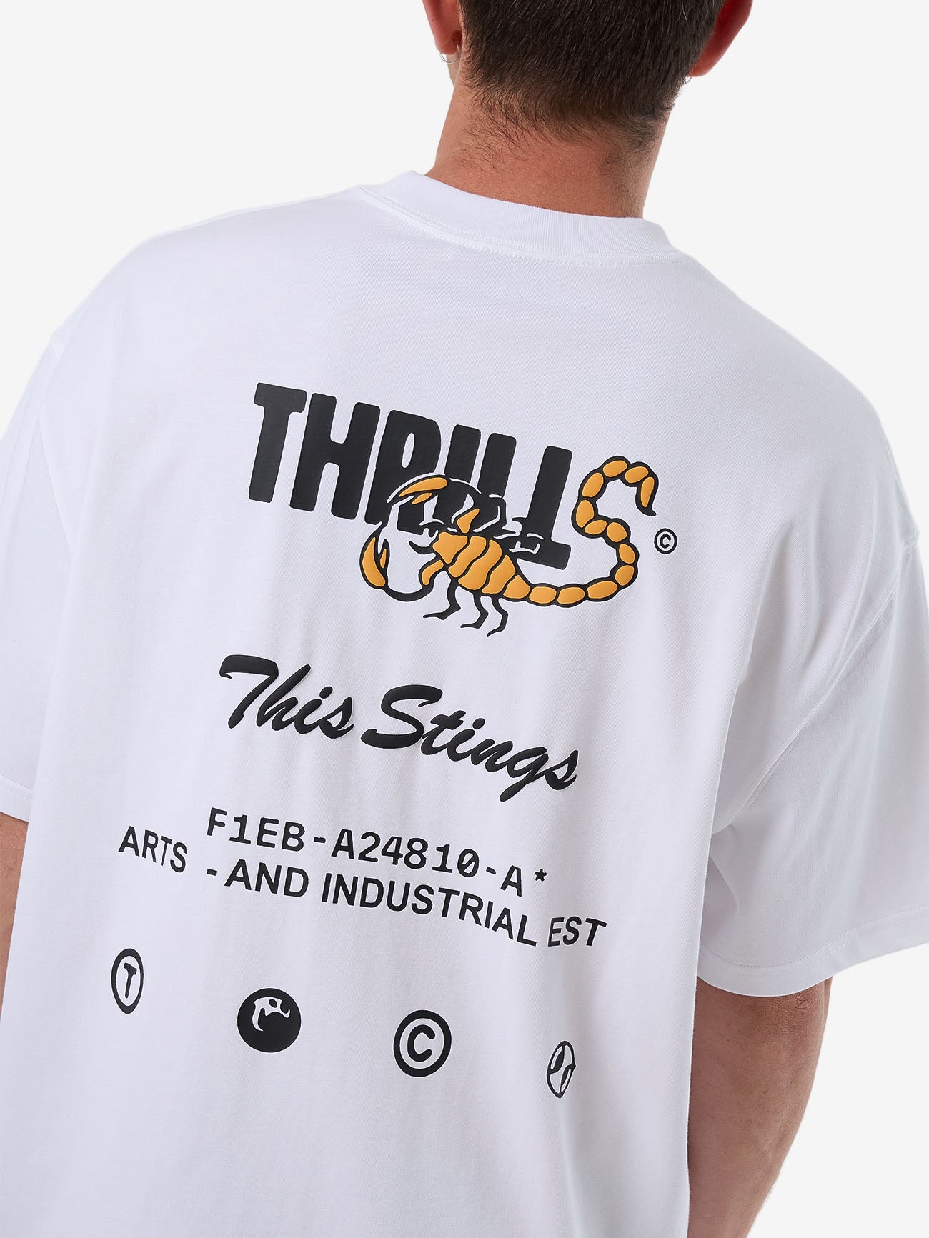 This Stings Box Fit Oversize Tee - White XS