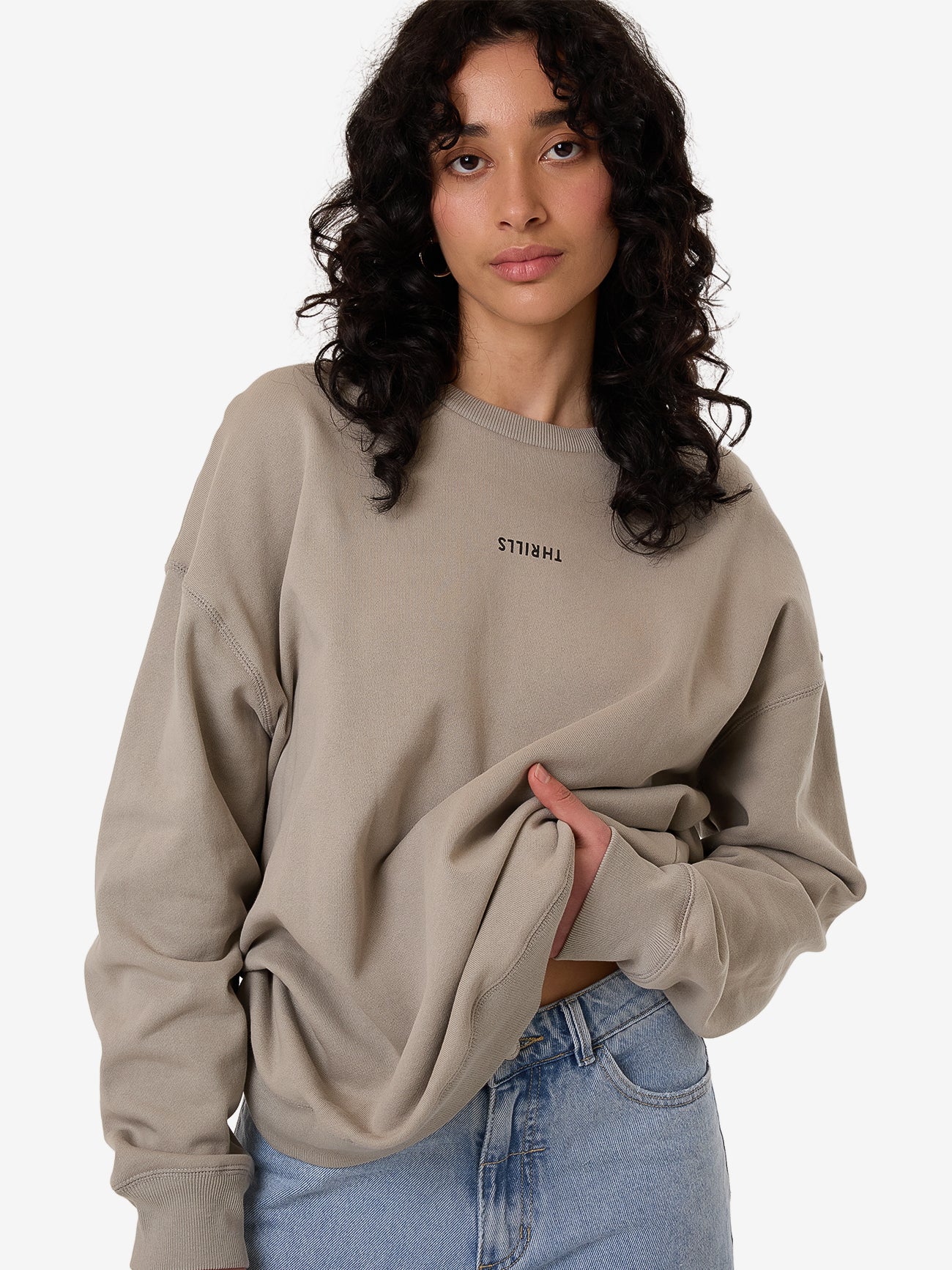 Minimal Thrills Slouch Crew - String 4