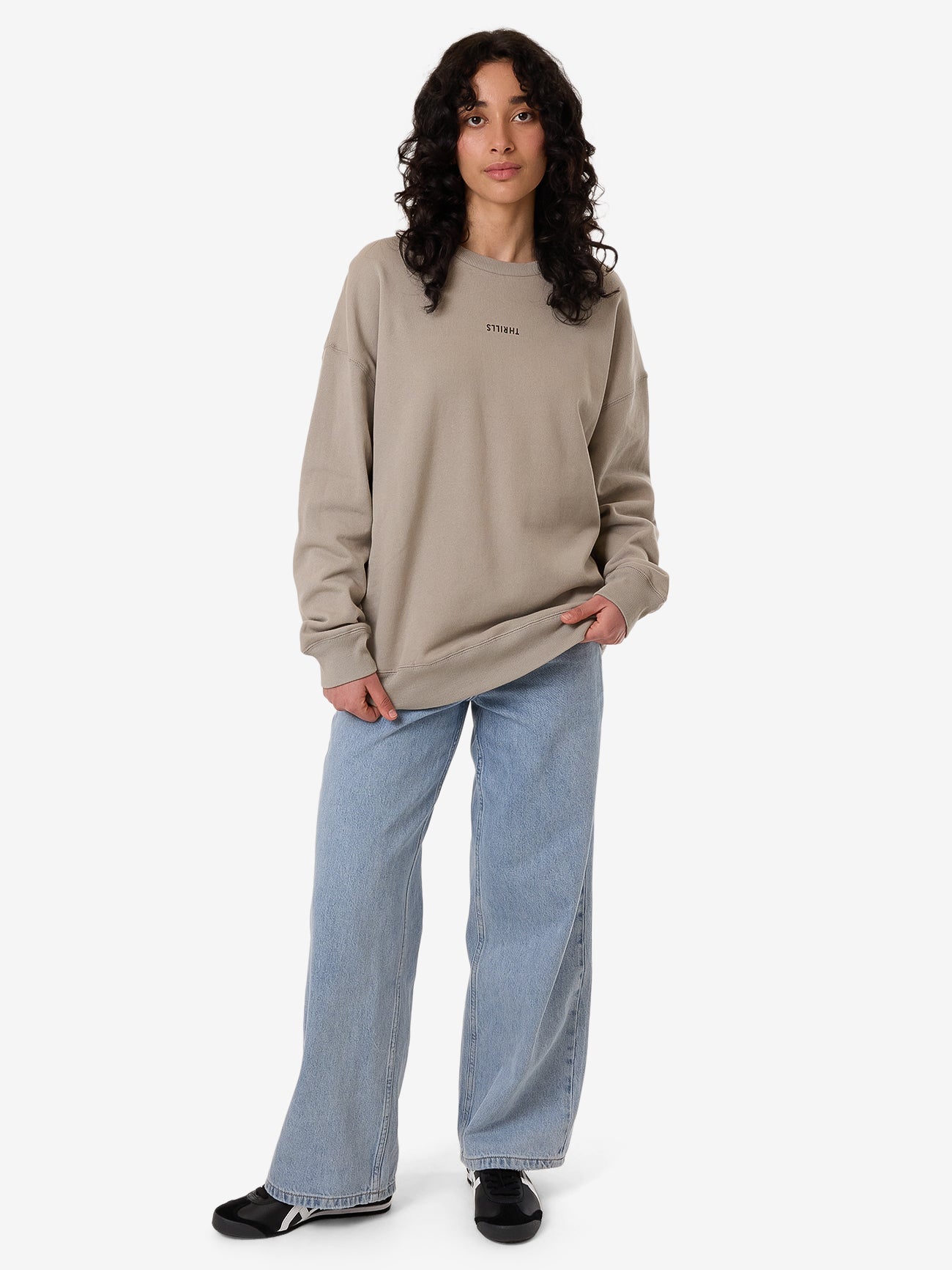 Minimal Thrills Slouch Crew - String 4