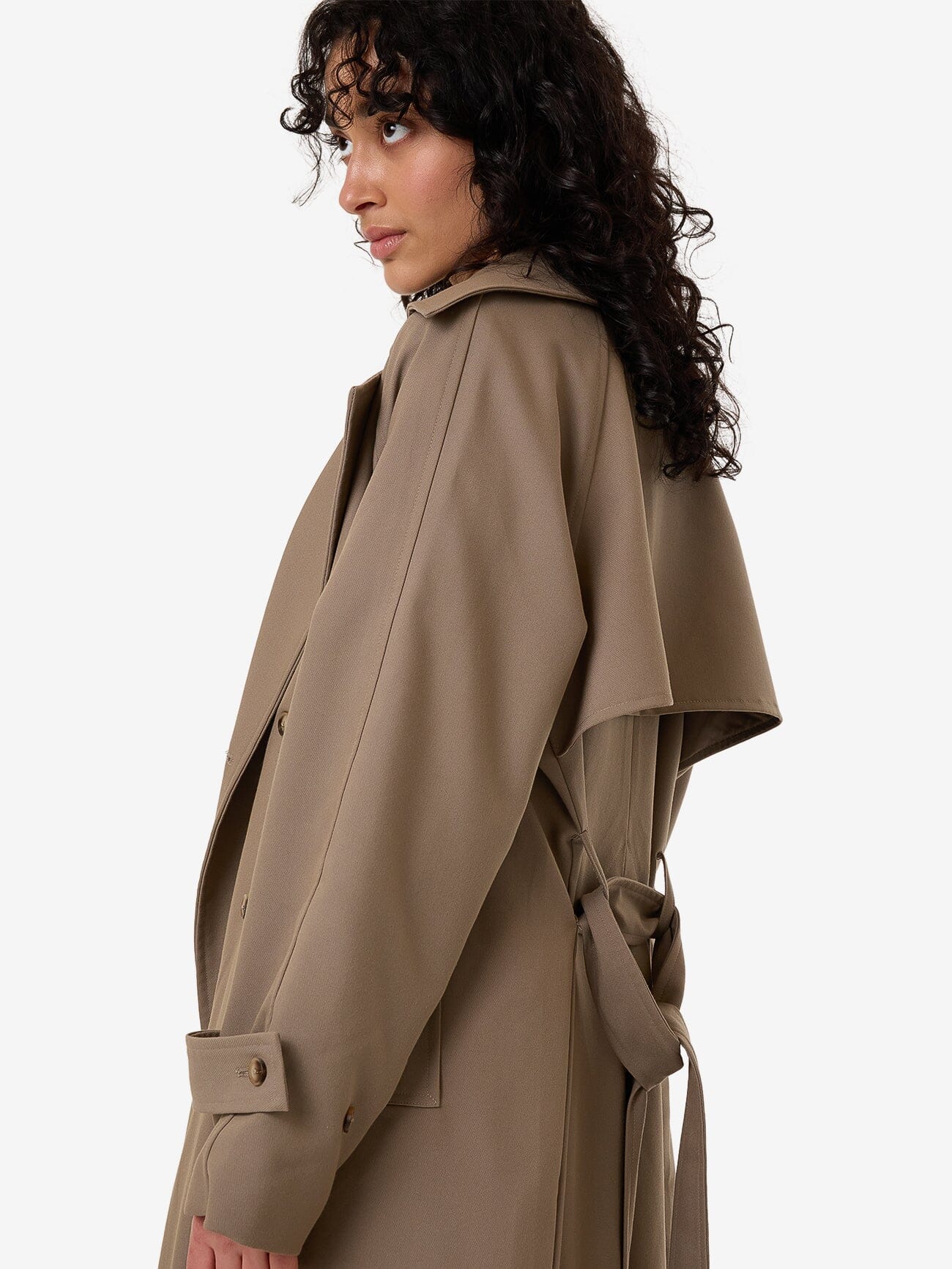 Cache Trench Coat - String 4