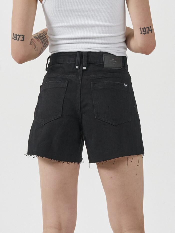 Erica Mid Rise Short - Black Rinse