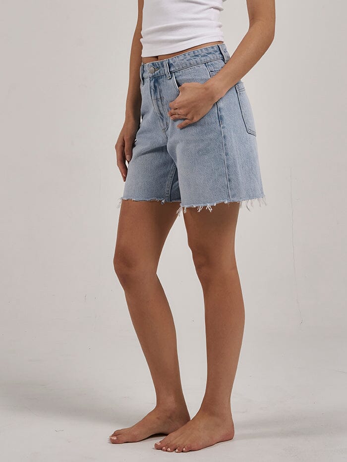 Billie Low Short - Ash Blue