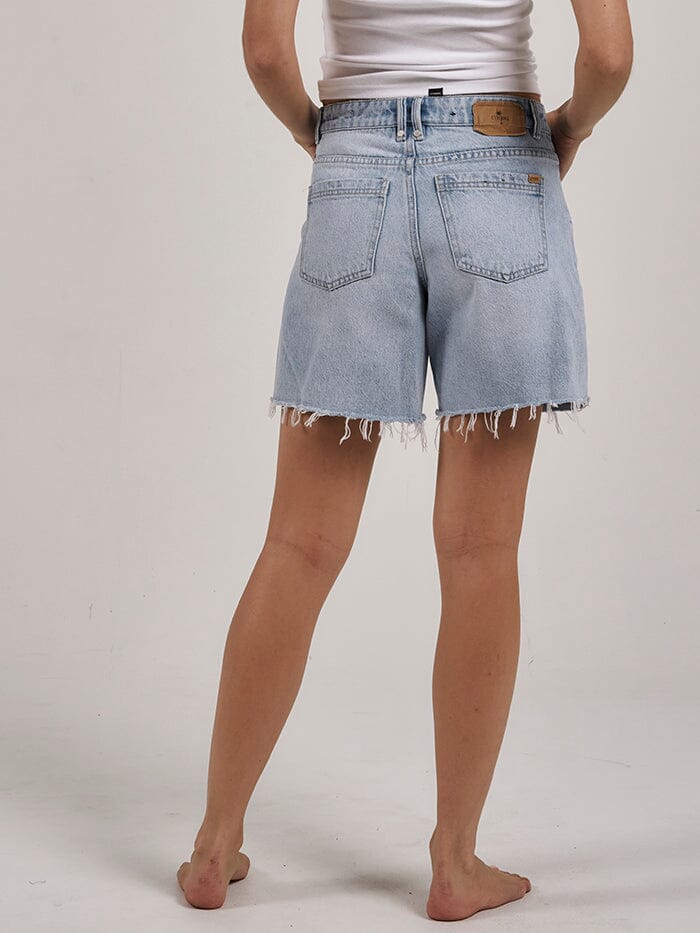 Billie Low Short - Ash Blue