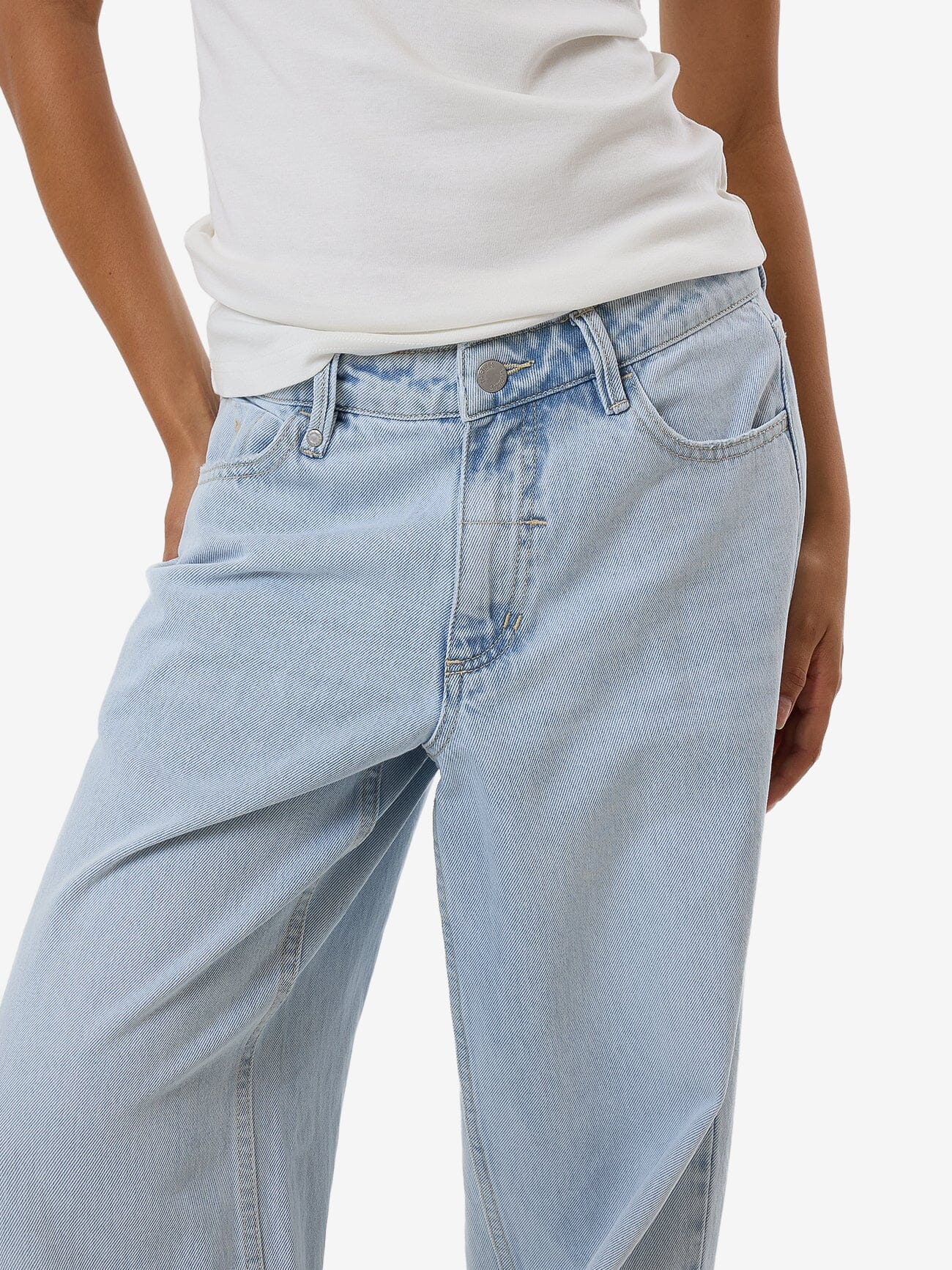 Billie Low Jean - Light Ash Blue 4