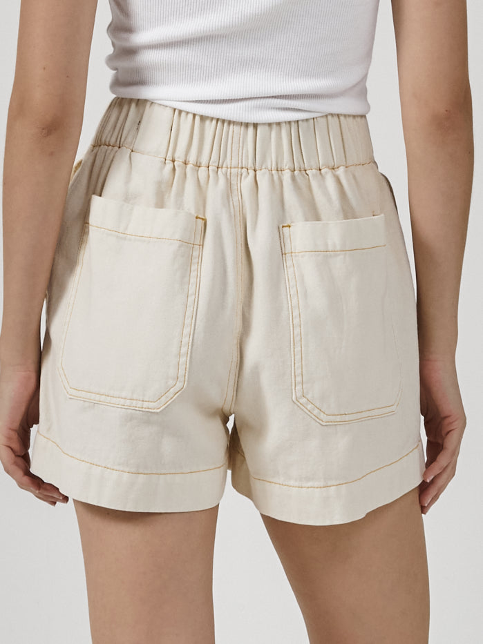 Ease Utility Short - Heritage White / Citrus