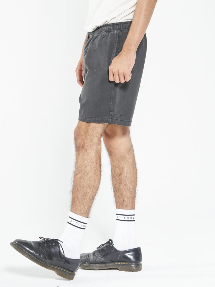Minimal Thrills Work Volley  - Merch Black