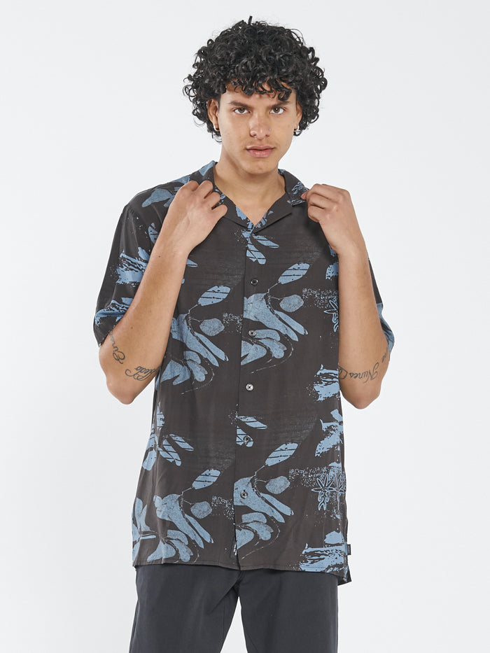 Collective Experience Bowling Shirt - Black