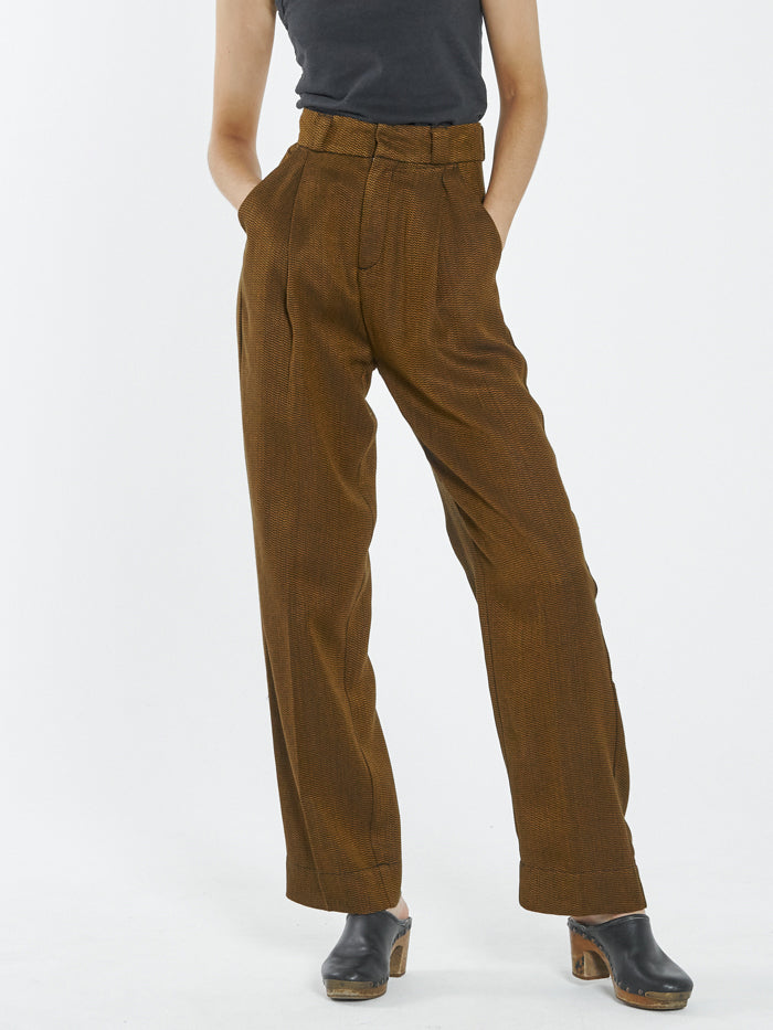 Restraint Tapered Pant - Gold