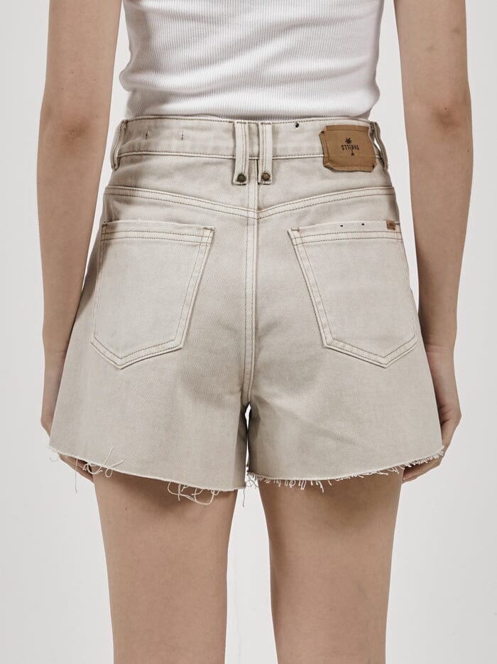 Erica Short - Pavement